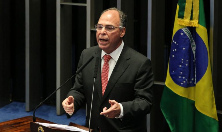 CCJ do Senado aprova PEC dos Precatórios. CCJ do Senado aprova PEC dos Precatórios.