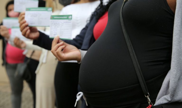 Entenda as novas regras para o retorno de gestantes ao trabalho. Entenda as novas regras para o retorno de gestantes ao trabalho.