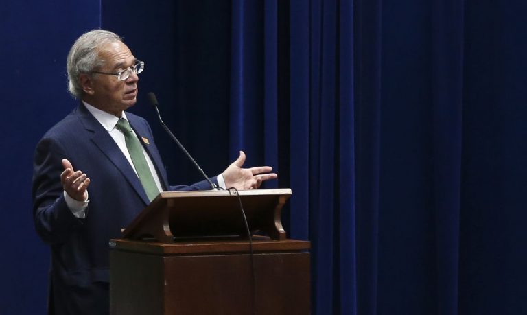 Privatização da Petrobras não está prevista neste mandato, diz Guedes.