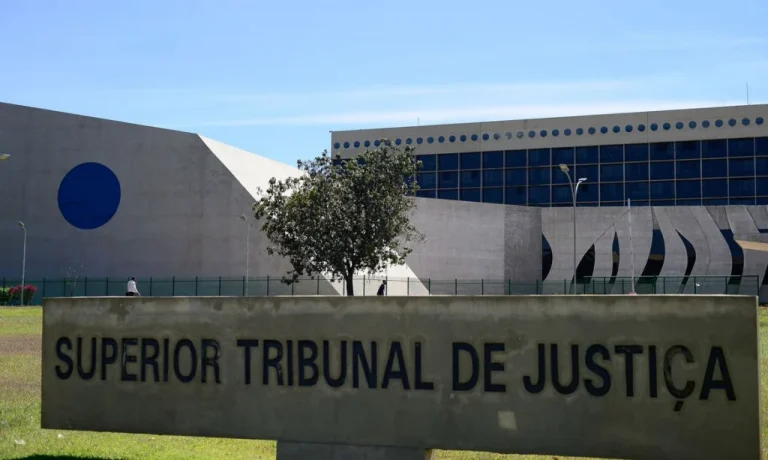 Lei Maria da Penha também se aplica a violência doméstica contra mulheres trans, decide STJ.