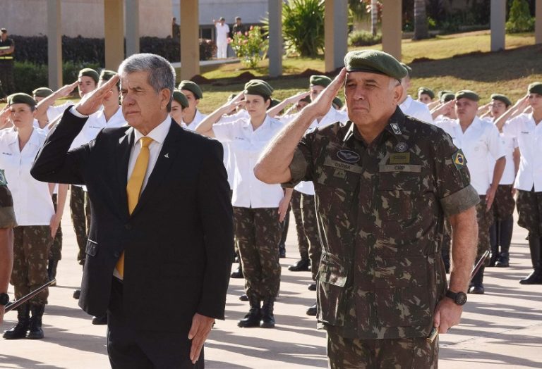 Integrantes do Exército têm atuação destacada na rede de saúde do DF.