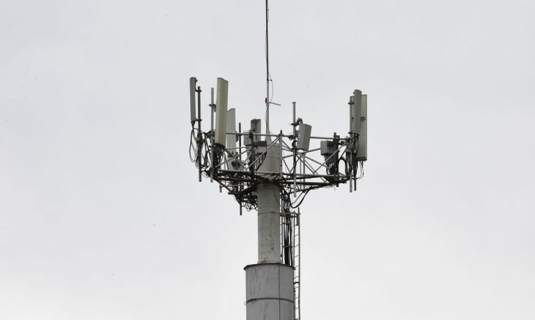 Anatel aprova mais 60 dias para início da implantação do 5G.