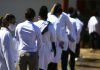 Governo relança Mais Médicos; brasileiros terão prioridade.