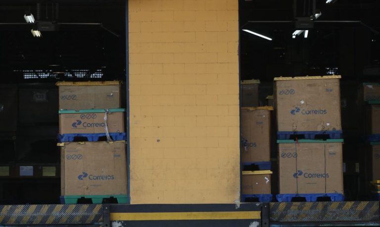 Tributação de importados não será revertida, diz secretário da Receita. Tributação de importados não será revertida, diz secretário da Receita.