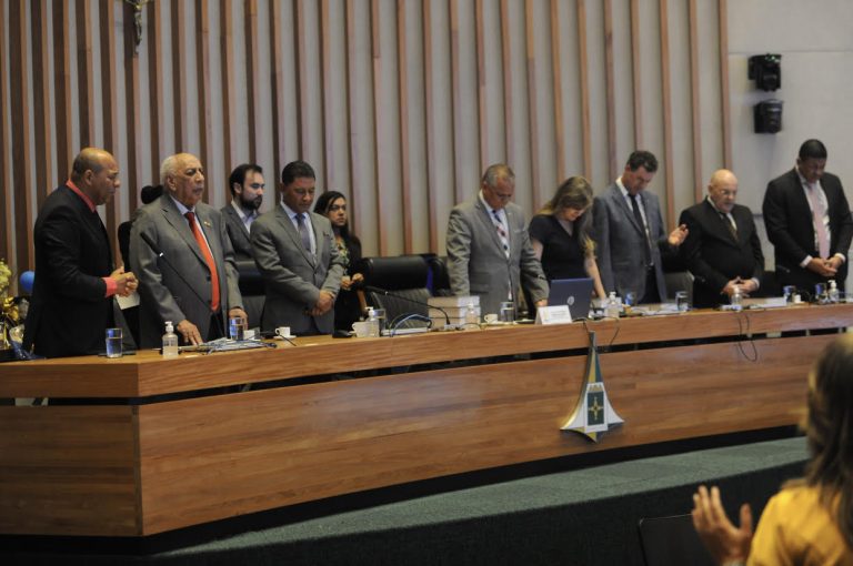 Sessão solene enfatiza a missão dos pastores evangélicos na Capital Federal. Sessão solene enfatiza a missão dos pastores evangélicos na Capital Federal.