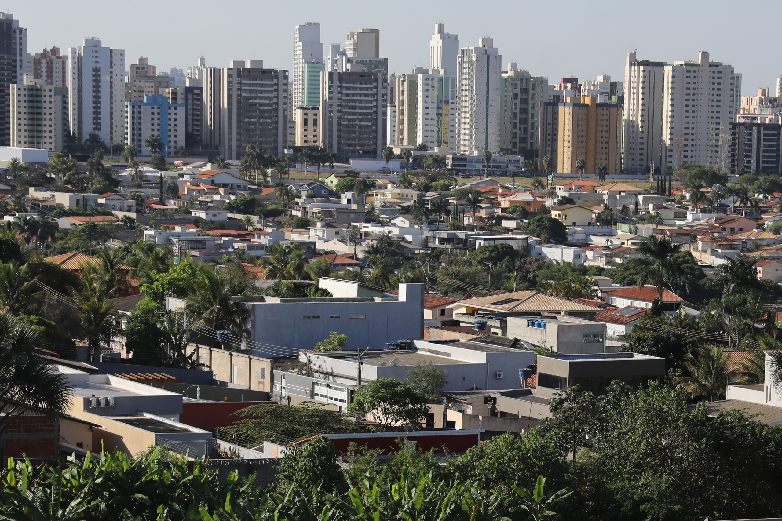 Arniqueira completa 6 anos com investimento em educação, mobilidade e segurança
