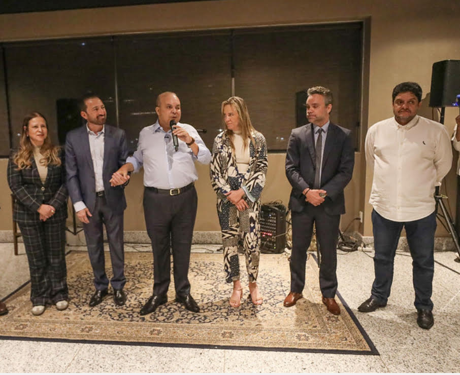 Governador participa de jantar com líderes religiosos e destaca lançamento de edital de terrenos exclusivos para igrejas