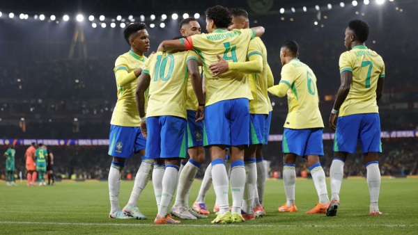 Brasil vence com facilidade, derruba invencibilidade de Senegal e acha formação ideal