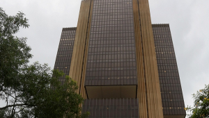 Banco Central mantém Selic em 15% ao ano pela 5ª vez