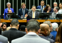 Congresso derruba veto de Lula ao PL da Dosimetria, e Bolsonaro será beneficiado