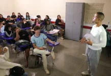 Enem 2026: inscrito automaticamente deve escolher idioma da prova
